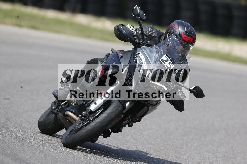 Archiv-2025/49 26.08.2025 Cornu Master School ADR/gruen-vert/25